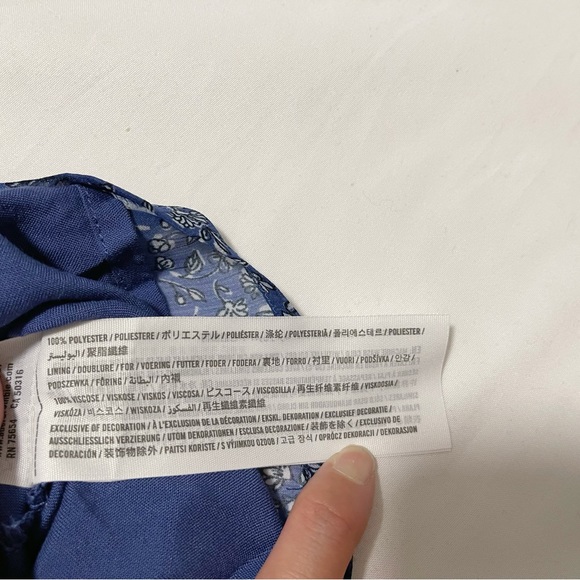 Abercrombie & Fitch Smocked Off-The-Shoulder Mini Dress - Picture 10 of 11